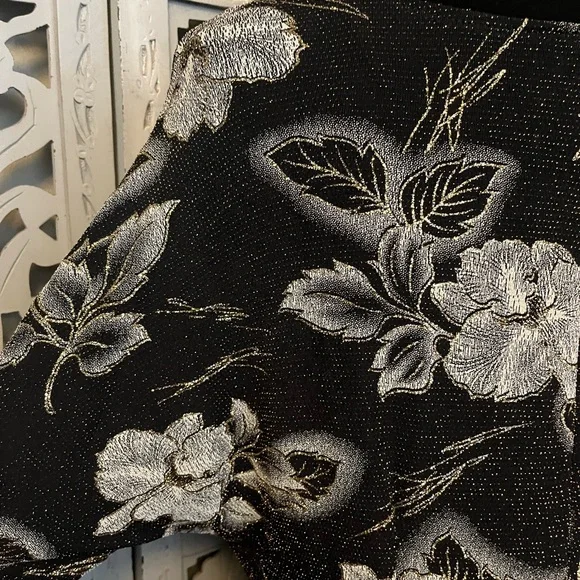 ROBBIE BEE SPECTACULAR SPARKLY BLACK WITH WHITE & GOLD ACCENTS FANCY MIDI DRESS - Picture 11 of 14